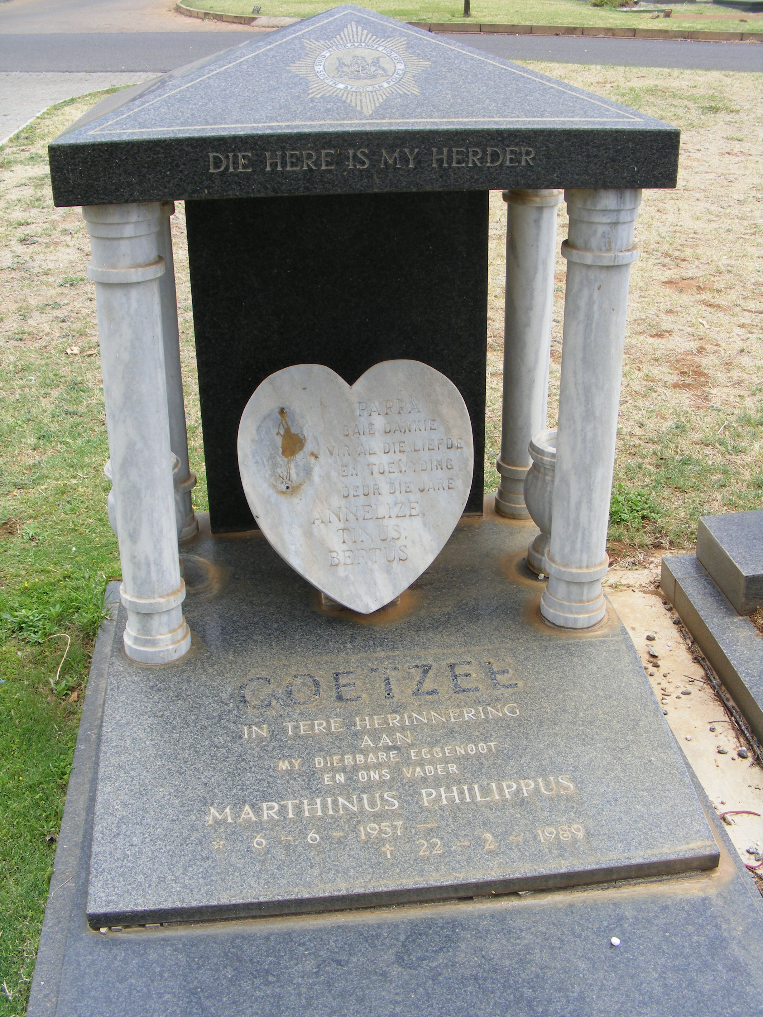 Photo from /search/photos/South Africa/Gauteng/PRETORIA (HEATHERDALE) CEMETERY/COETZEE_MP (SAP).JPG